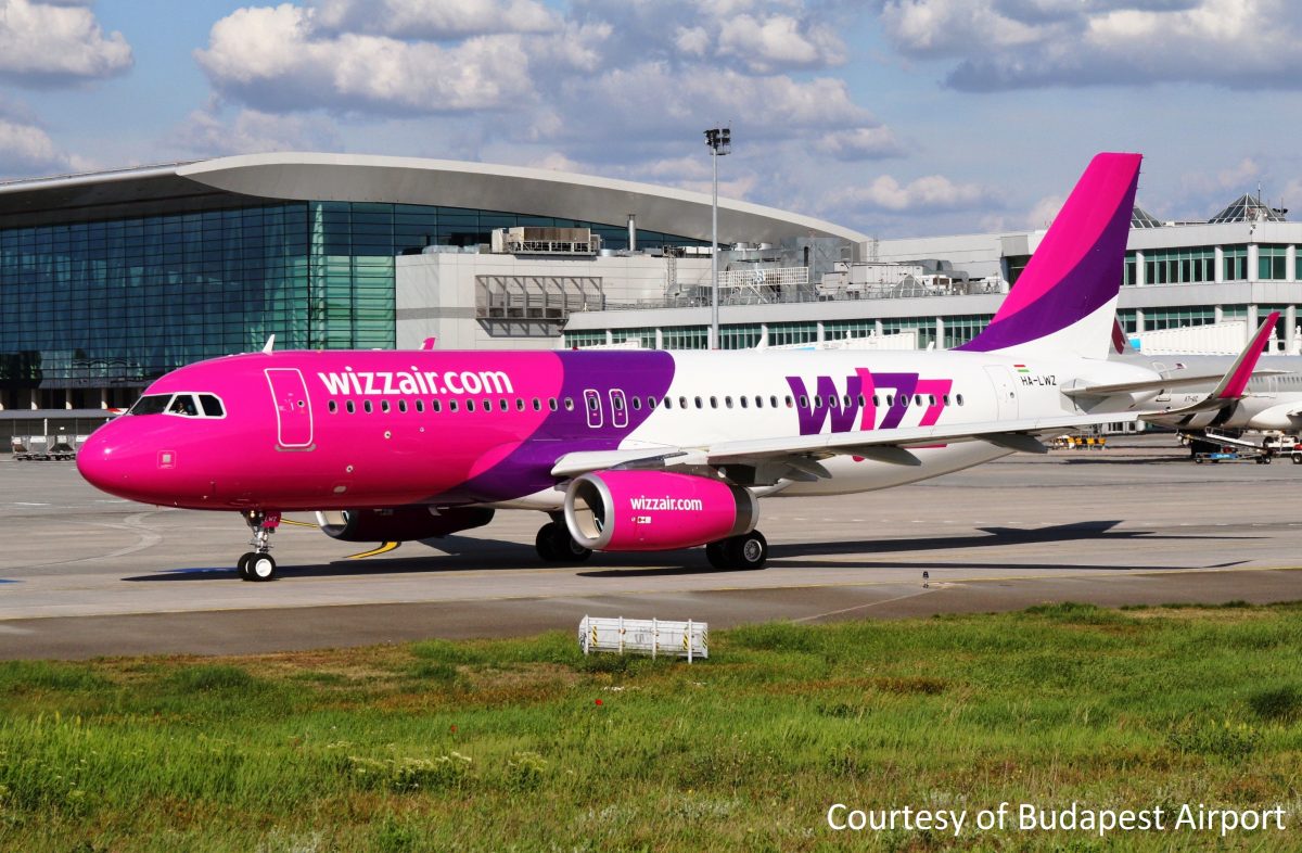 Wizzair москва. A321 Wizz Air. Wizz Air лого. Wizz Air a220. Wizz Air базовый аэропорт.
