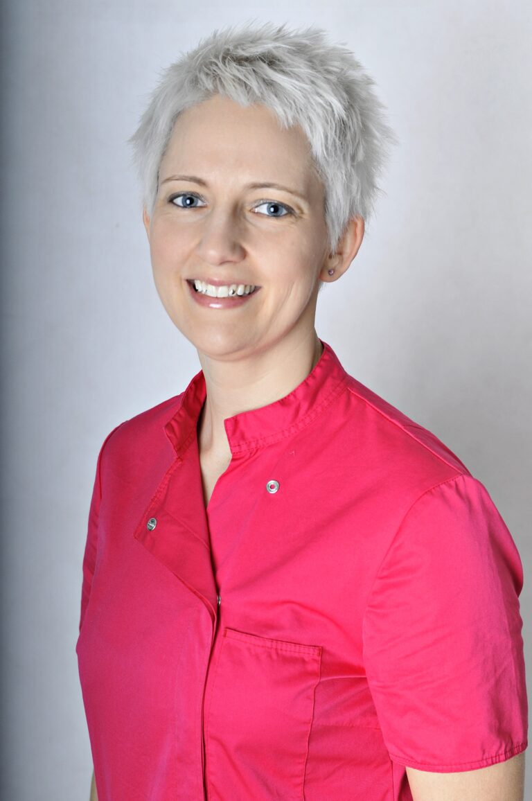 Dr. Agnes Sinka - Specialiteit: Algemene tandheelkunde en wortelkanaalbehandelingen